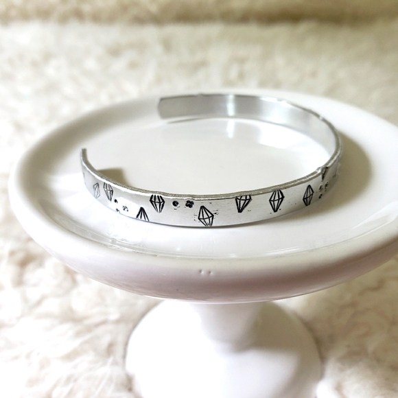 Hand Crafted Jewelry - 🆕️✋️ handmade • sims plumbob bracelet